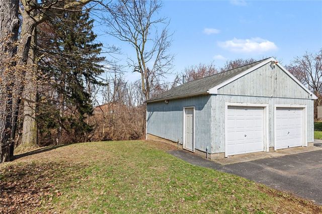 2550 Norton Street, Irondequoit, NY 14609