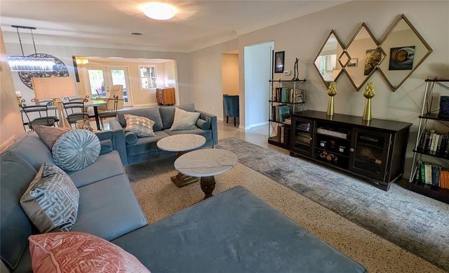 8260 32ND AVENUE N, St Petersburg, FL 33710
