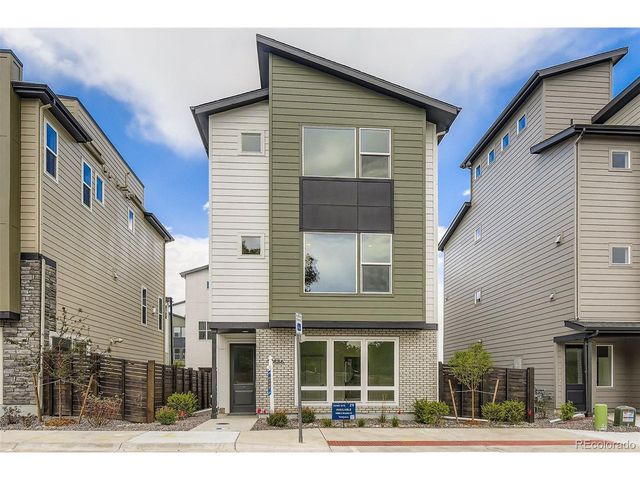 10886 E Hinsdale Cir, Centennial, CO 80112