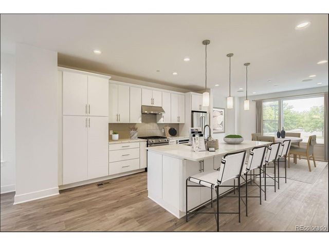 10886 E Hinsdale Cir, Centennial, CO 80112