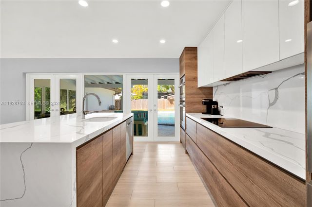 8265 SW 149th Dr, Palmetto Bay, FL 33158