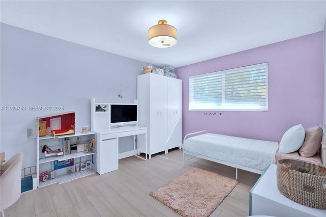 8265 SW 149th Dr, Palmetto Bay, FL 33158