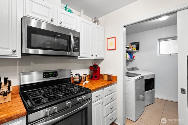 3311 New Hope Circle, Bremerton, WA 98312