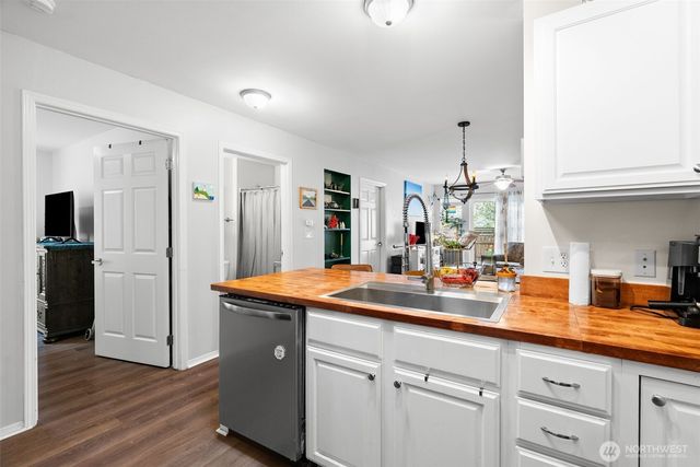 3311 New Hope Circle, Bremerton, WA 98312