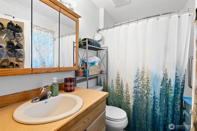 3311 New Hope Circle, Bremerton, WA 98312