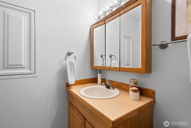 3311 New Hope Circle, Bremerton, WA 98312