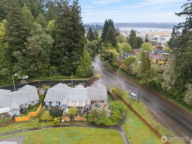 3311 New Hope Circle, Bremerton, WA 98312