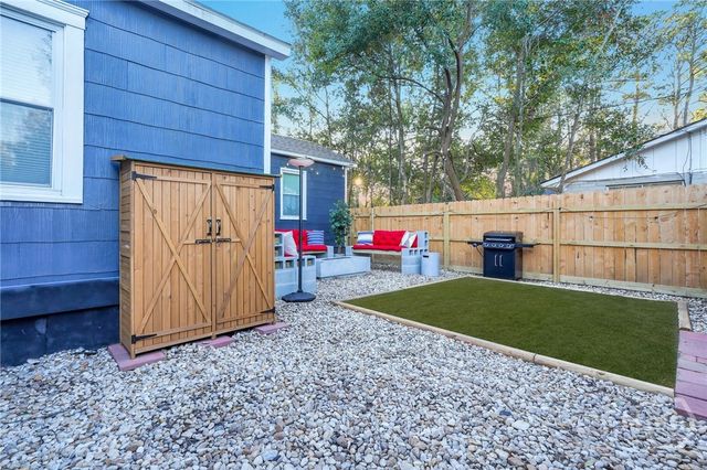 2110 Louisiana Avenue, Savannah, GA 31404