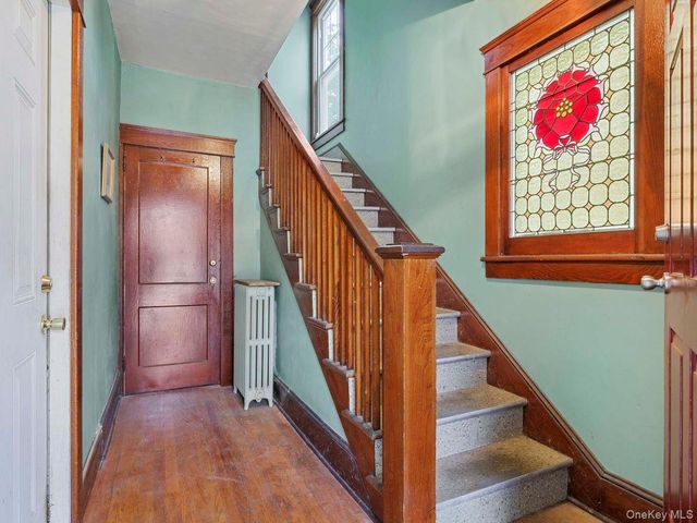 192 Washington Avenue, Kingston, NY 12401