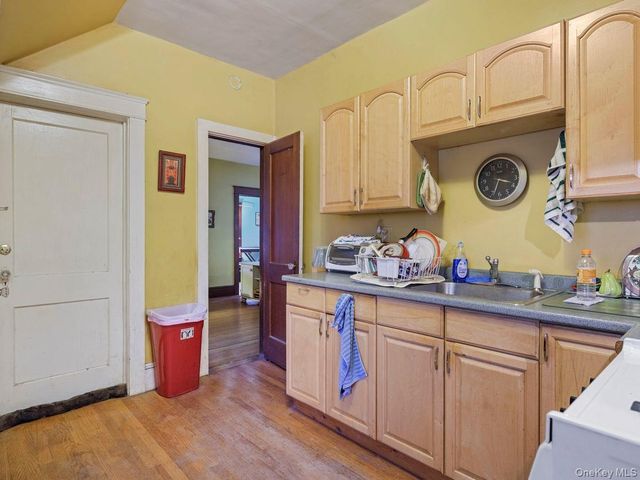 192 Washington Avenue, Kingston, NY 12401