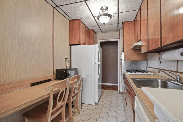 151-31 88th Street 1C, Howard Beach, NY 11414