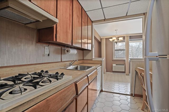 151-31 88th Street 1C, Howard Beach, NY 11414