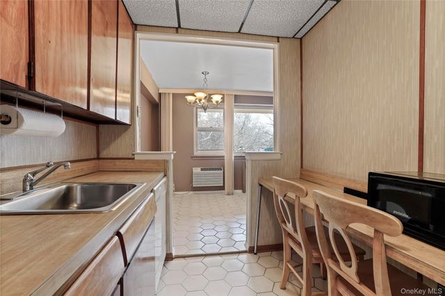 151-31 88th Street 1C, Howard Beach, NY 11414