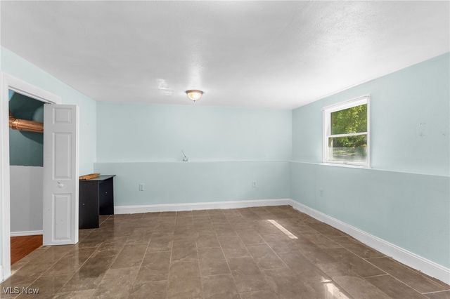 200 Hamrock Drive, Campbell, OH 44405