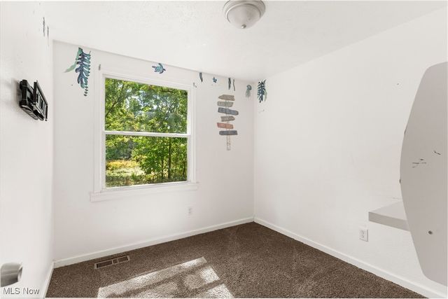 200 Hamrock Drive, Campbell, OH 44405