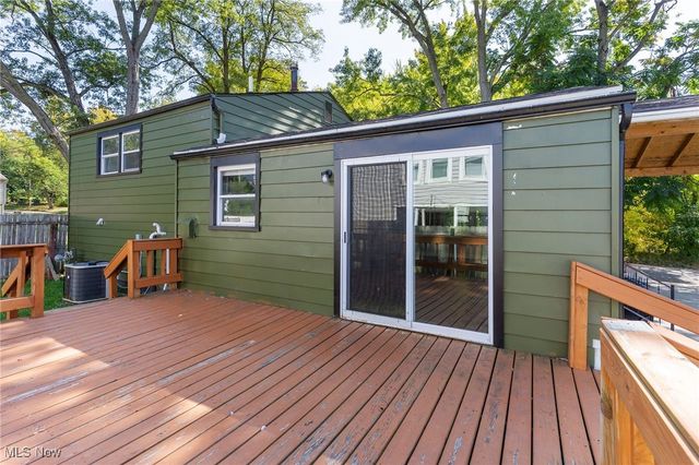 200 Hamrock Drive, Campbell, OH 44405