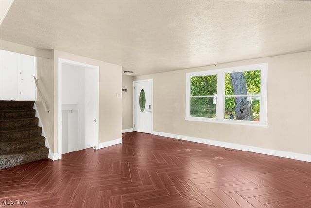 200 Hamrock Drive, Campbell, OH 44405