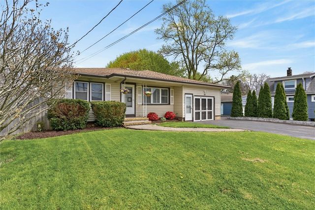 24 Bennett Ave, Irondequoit, NY 14609
