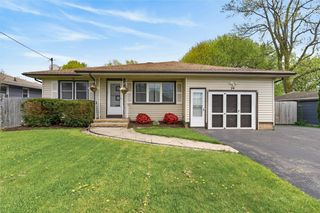 24 Bennett Ave, Irondequoit, NY 14609