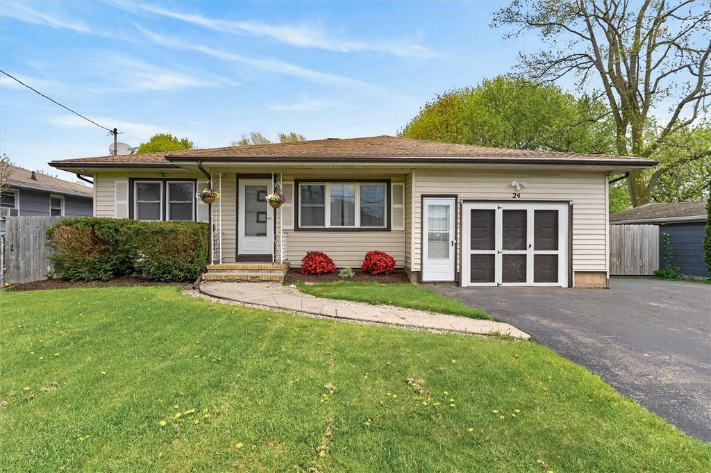 24 Bennett Ave, Irondequoit, NY 14609