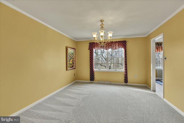 11 VALLEY DR, Birdsboro, PA 19508