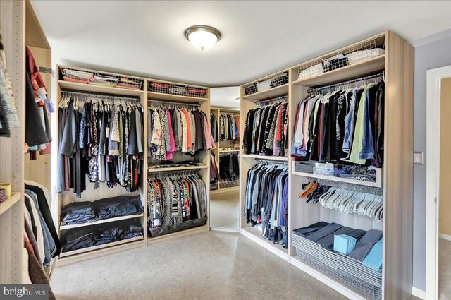 11 VALLEY DR, Birdsboro, PA 19508