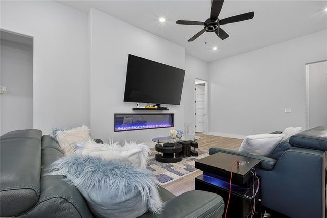 2261 Jackson Lane, Blanchard, OK 73010