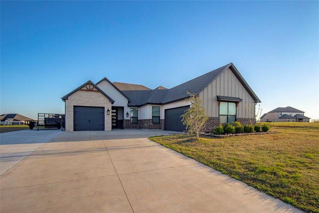 2261 Jackson Lane, Blanchard, OK 73010