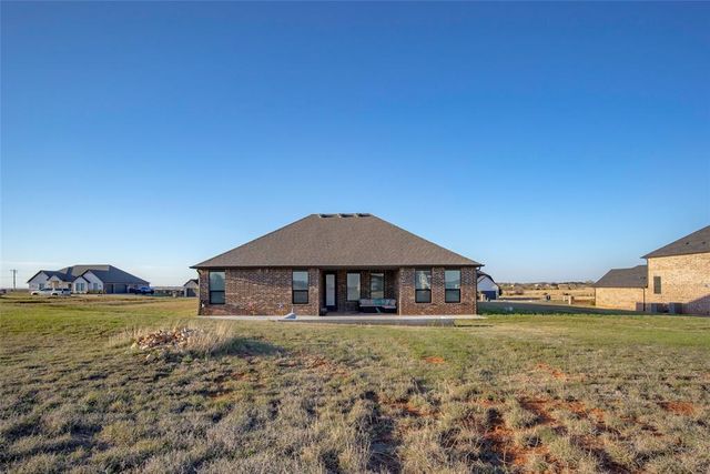 2261 Jackson Lane, Blanchard, OK 73010