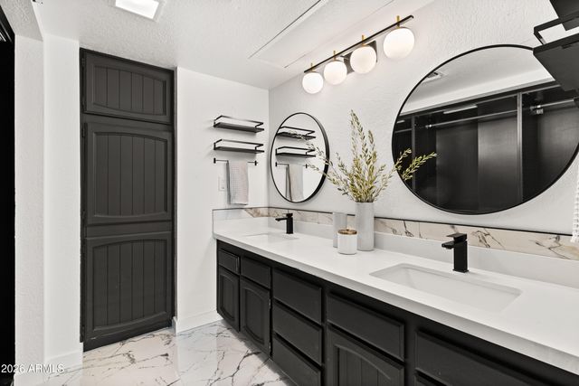 4317 E LUDLOW Drive, Phoenix, AZ 85032