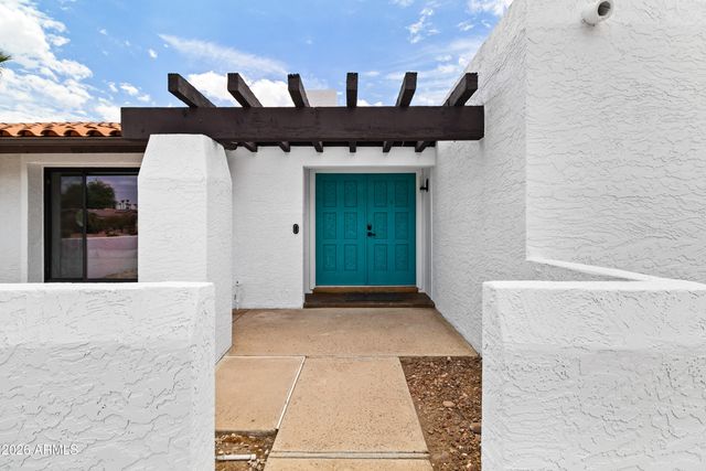 4317 E LUDLOW Drive, Phoenix, AZ 85032