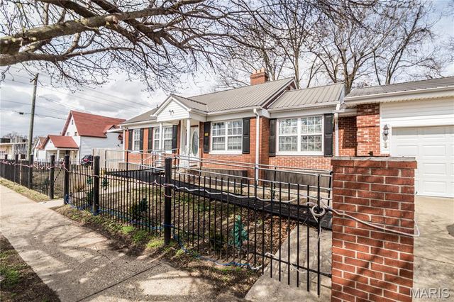 304 W Howard Street, Malden, MO 63863