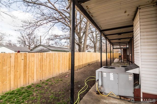 304 W Howard Street, Malden, MO 63863