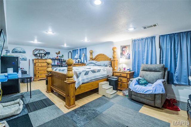 304 W Howard Street, Malden, MO 63863