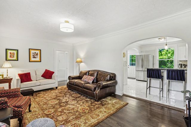 1207 Kenwood Dr, Nashville, TN 37216