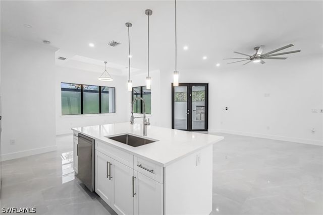 2840 Golden Gate BLVD W, Naples, FL 34120