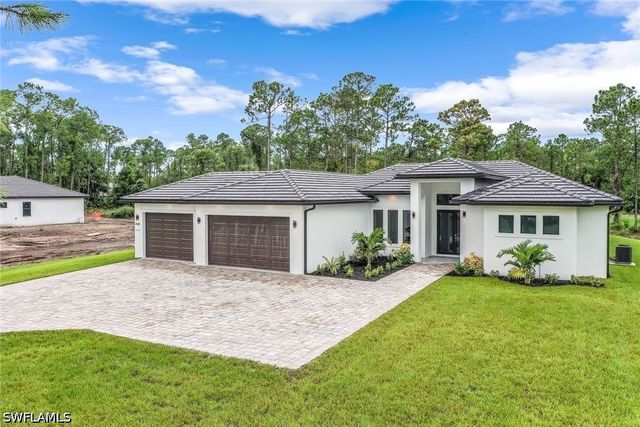 2840 Golden Gate BLVD W, Naples, FL 34120
