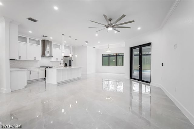 2840 Golden Gate BLVD W, Naples, FL 34120