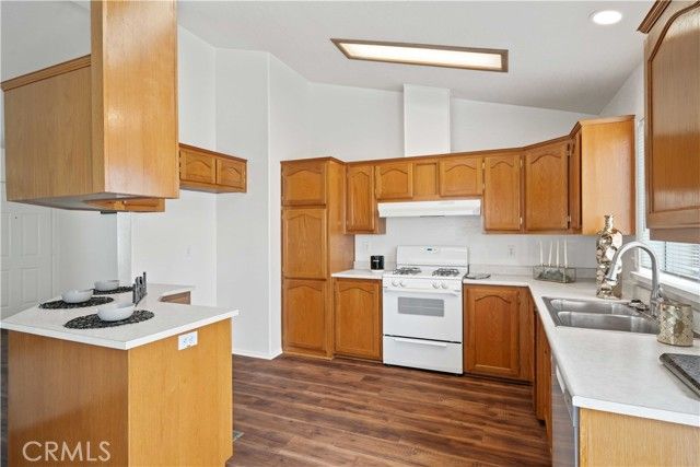 19853 Cottonwood Drive, Canyon Country (santa Clarita), CA 91351