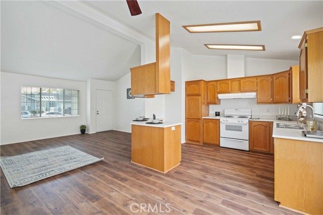 19853 Cottonwood Drive, Canyon Country (santa Clarita), CA 91351