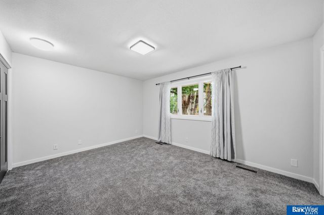 5720 S 50 Street, Lincoln, NE 68516