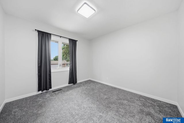 5720 S 50 Street, Lincoln, NE 68516