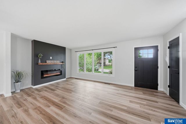 5720 S 50 Street, Lincoln, NE 68516