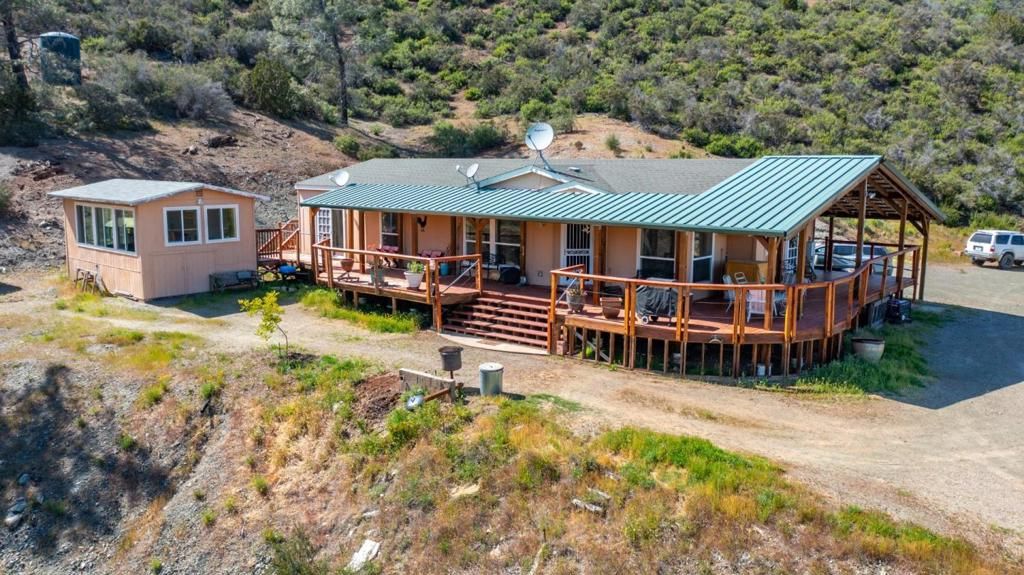 Image 1 of property listing at 17997 Del Puerto Canyon Road, Patterson, CA 95363