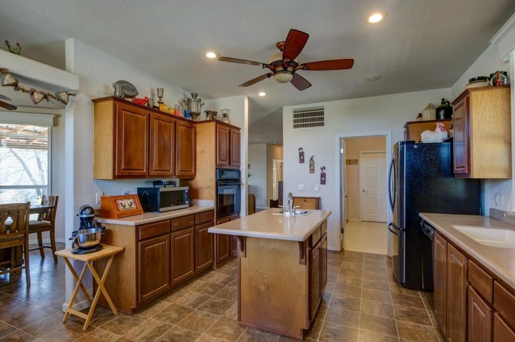Image 16 of property listing at 17997 Del Puerto Canyon Road, Patterson, CA 95363