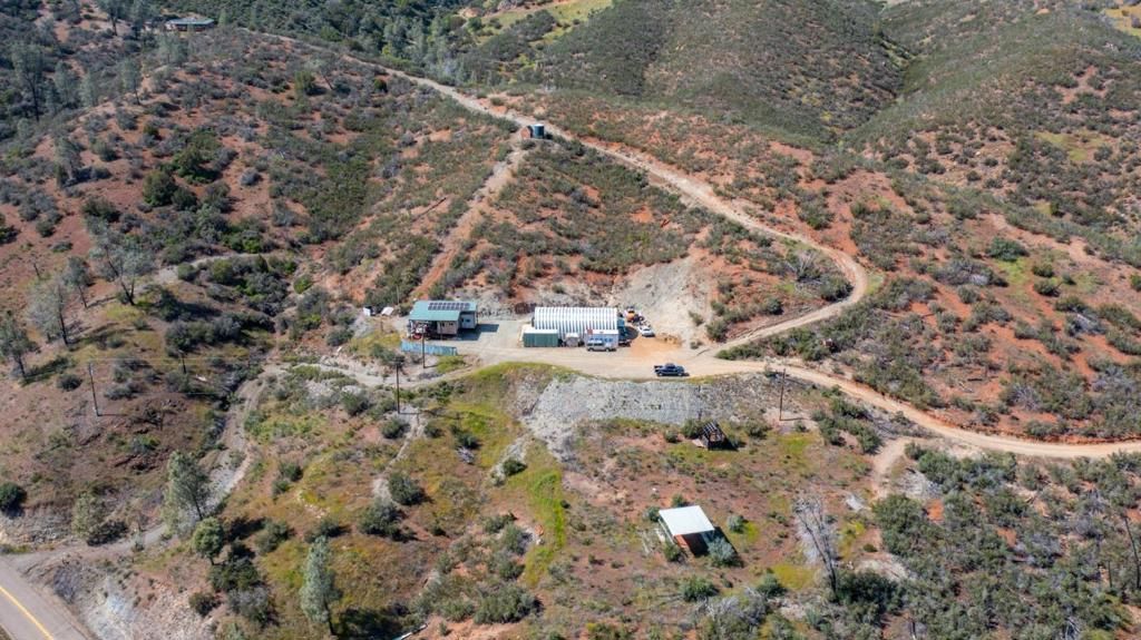 Image 2 of property listing at 17997 Del Puerto Canyon Road, Patterson, CA 95363
