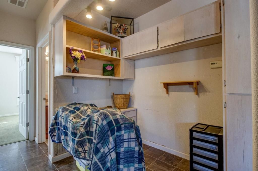 Image 21 of property listing at 17997 Del Puerto Canyon Road, Patterson, CA 95363