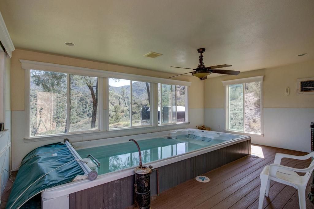 Image 27 of property listing at 17997 Del Puerto Canyon Road, Patterson, CA 95363