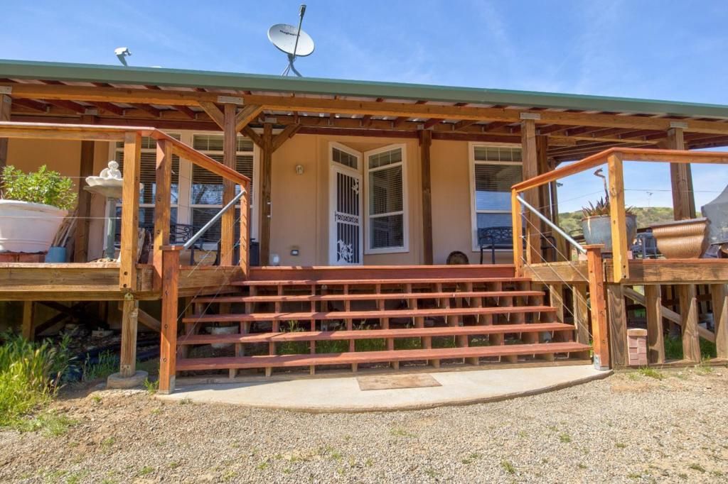 Image 3 of property listing at 17997 Del Puerto Canyon Road, Patterson, CA 95363