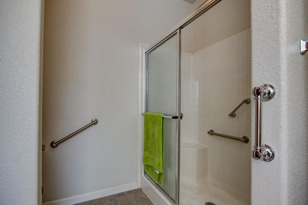 Image 6 of property listing at 17997 Del Puerto Canyon Road, Patterson, CA 95363